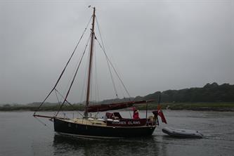 Moores Claws leaving Beaulieu River